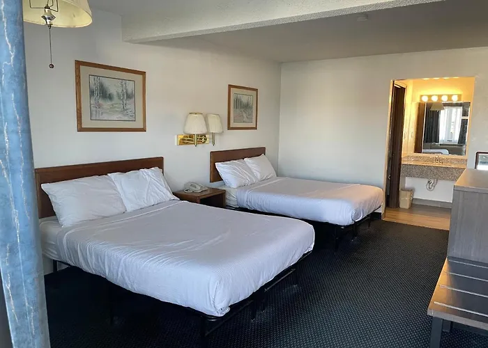 Landmark Inn