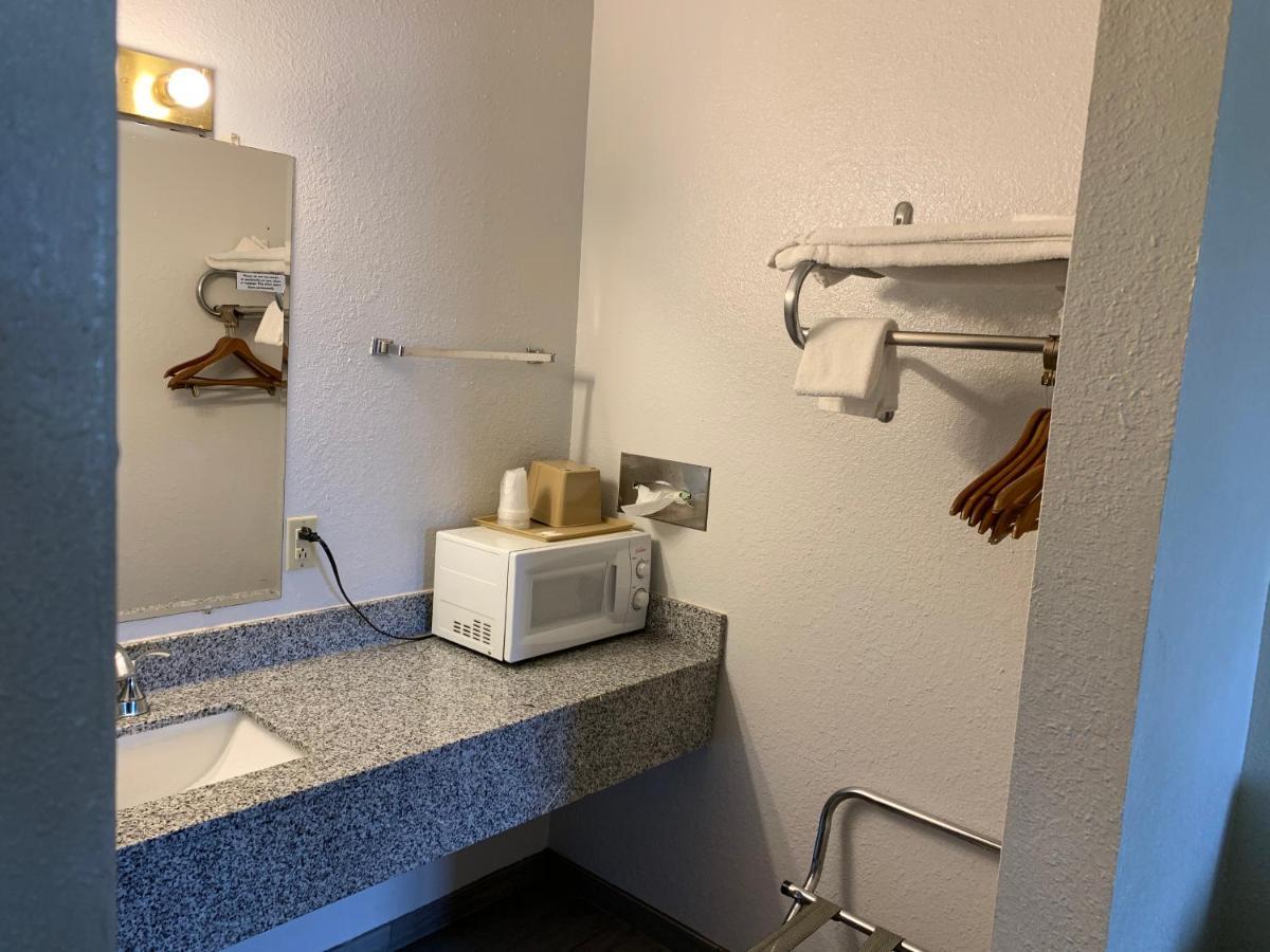 Motel Landmark